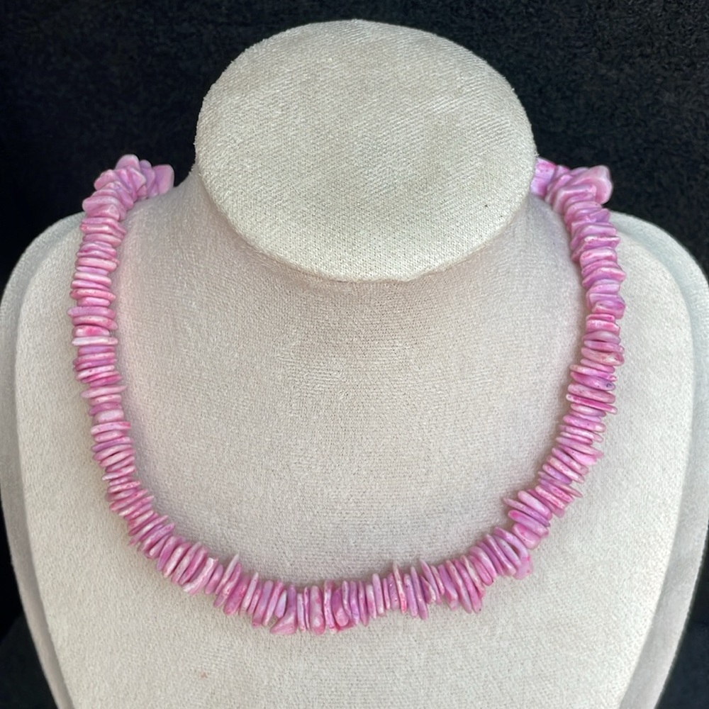 Vintage seashell necklace